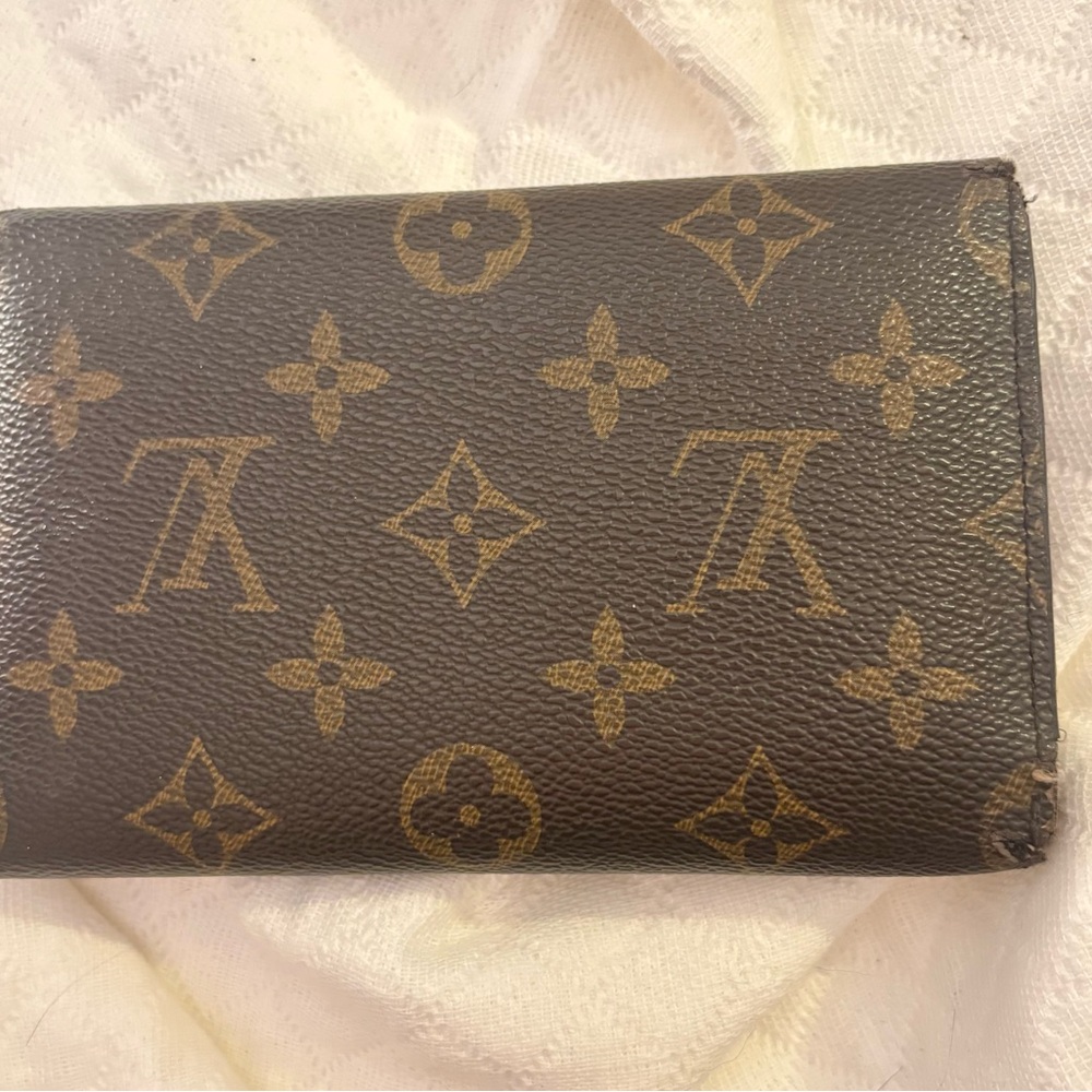 Project Louis Vuitton Classic Monogram Wallet. Please see ALL photos and video. - Picture 5 of 17